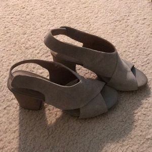 Kenneth Kole Reaction Grey Wood Heeled Sandals